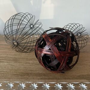 Set of 3 Decorative Metal and Wood Brown Spheres Ball Home Decor